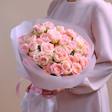 Букет кремовых роз "Наполняя нежностью"