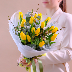 Букет с тюльпанами "Весенний"