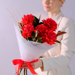 Яркий букет французских роз Nina #209