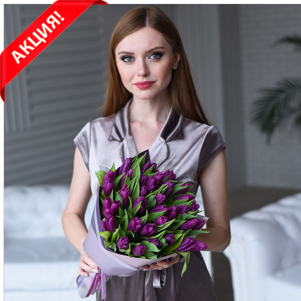 Букет 35 пурпурных тюльпанов «Таинство»