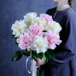 Розы французские микс от 9шт