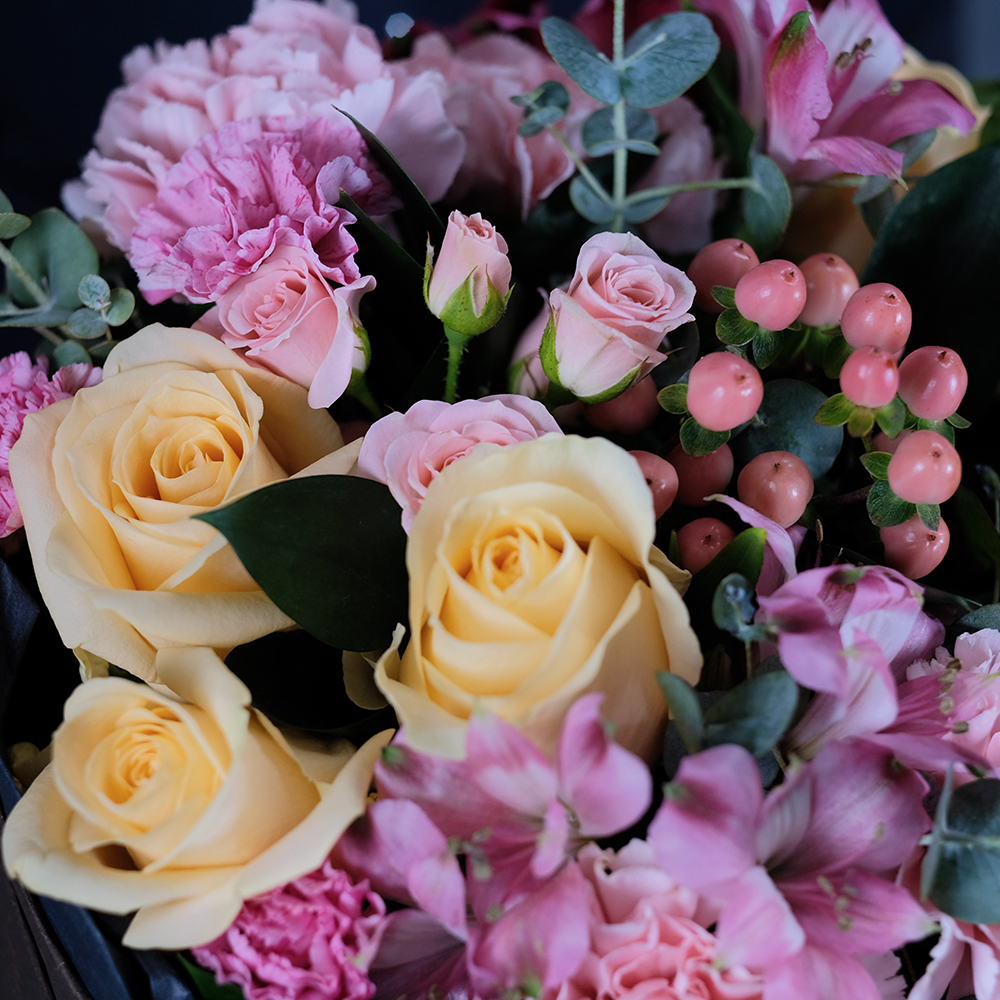 Букет с персиковыми розами «Маленькое приключение»‎