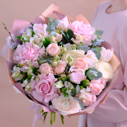 Весенний букет с ранункулюсами и французскими розами #151