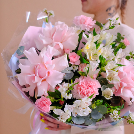 Нежный букет с французскими розами #960 (готовый букет)