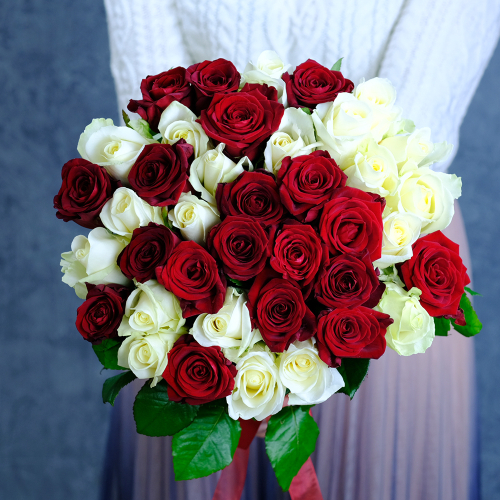 Купить Розы микс "Красное и белое" от 9шт