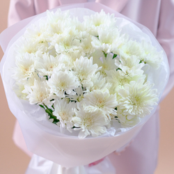 Букет кустовых хризантем "Белый вальс"