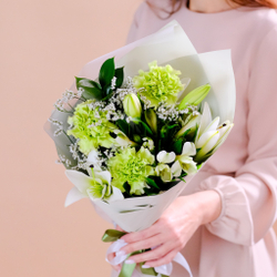 Букет-комплимент с лилией #976