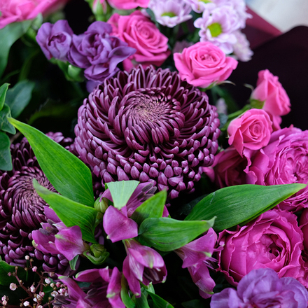 Букет #6 Таинство с премиум-хризантемами и пионовидными розами