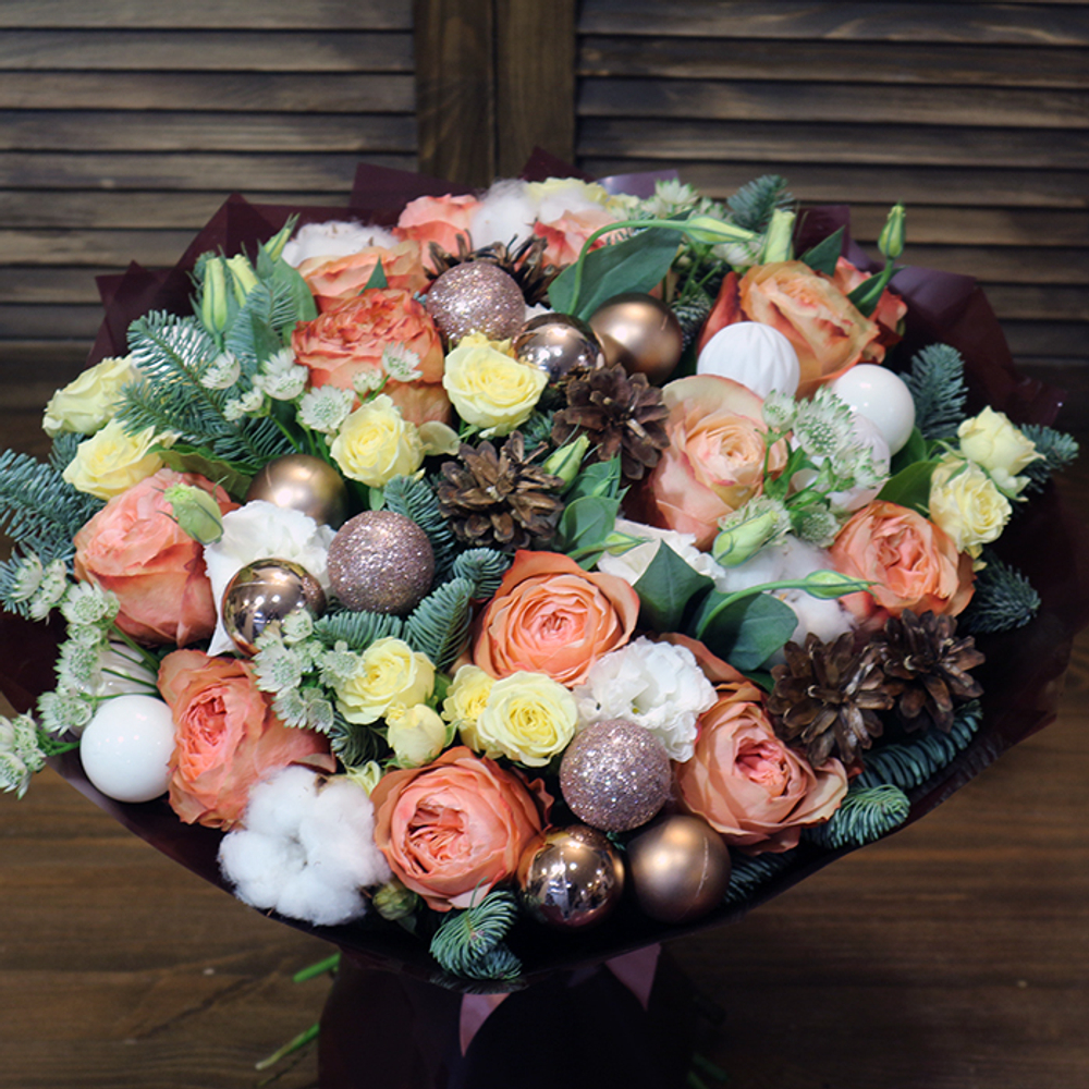 Зимний букет с пионовидной розой «‎Королевский»