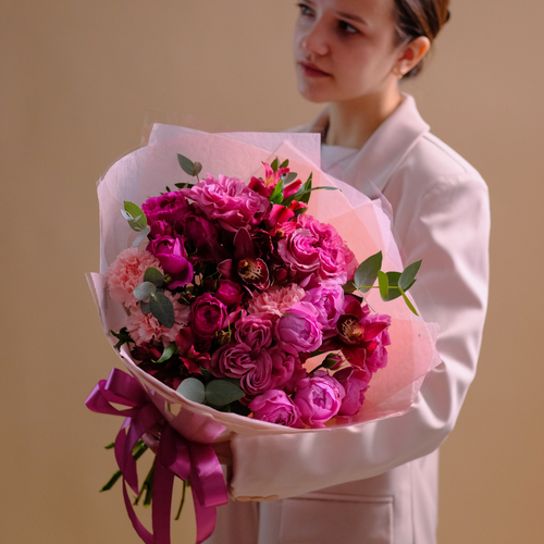 Купить Яркий букет с пионовидными розами #191