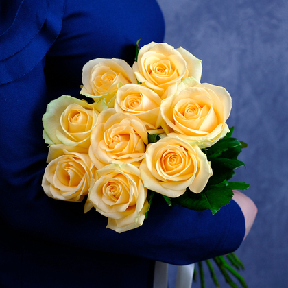 Букет персиковых роз "Нежность"