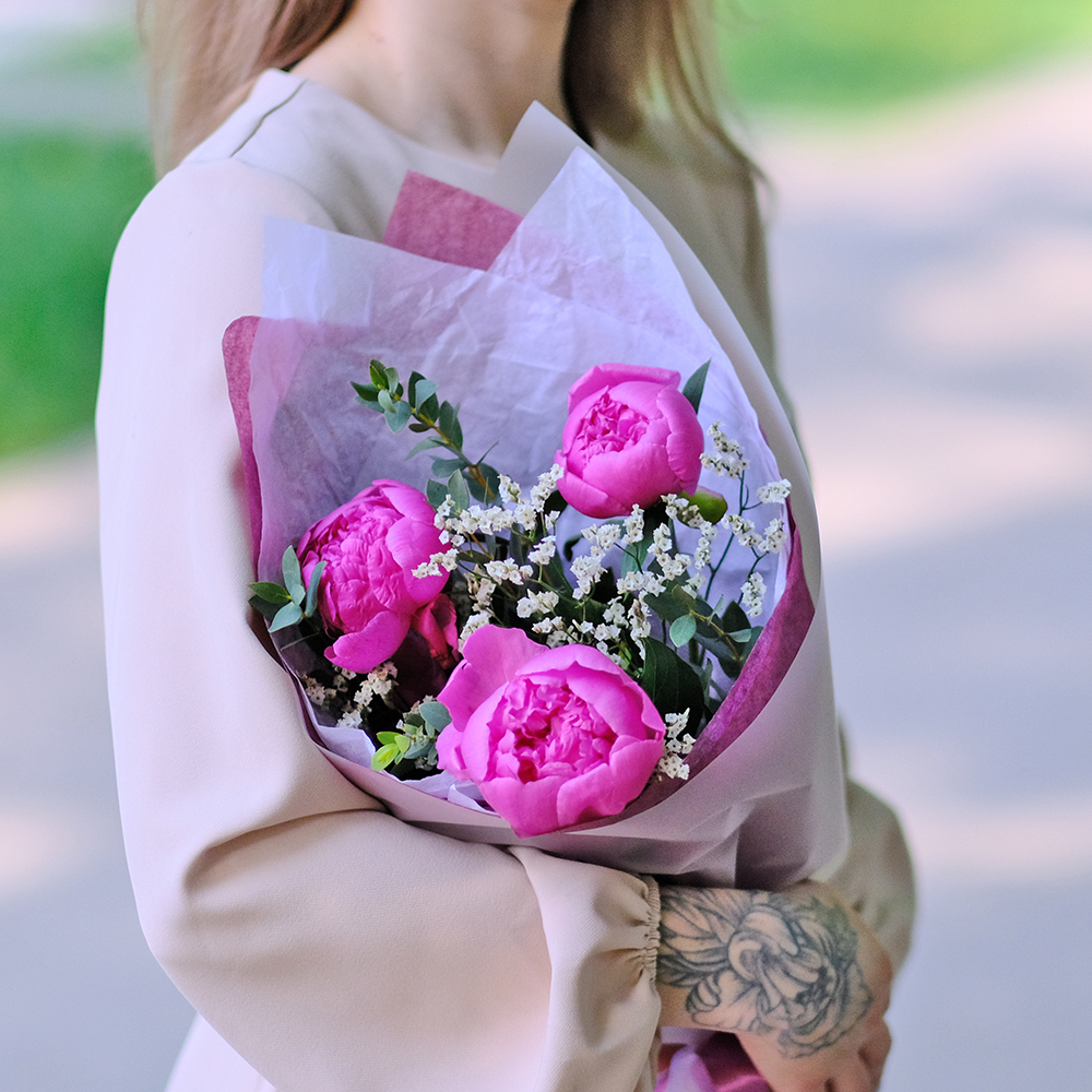 Букет-комплимент из пионов #519