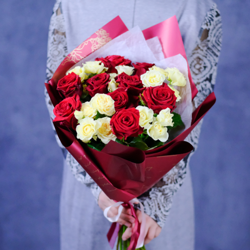 Купить Букет с кустовыми розами #444 "Дуэт"