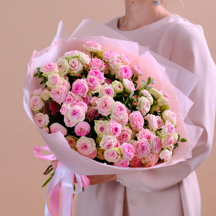 Нежный букет пионовидных роз Кейт Лин #29