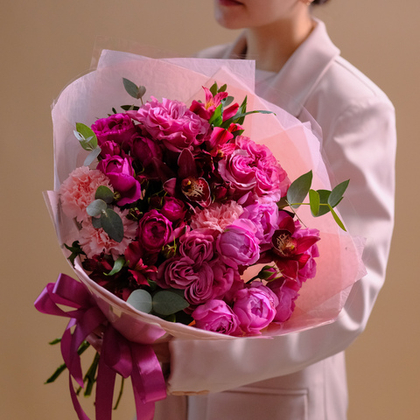 Яркий букет с пионовидными розами #191