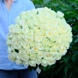 Букет 101 белая роза Avalanche