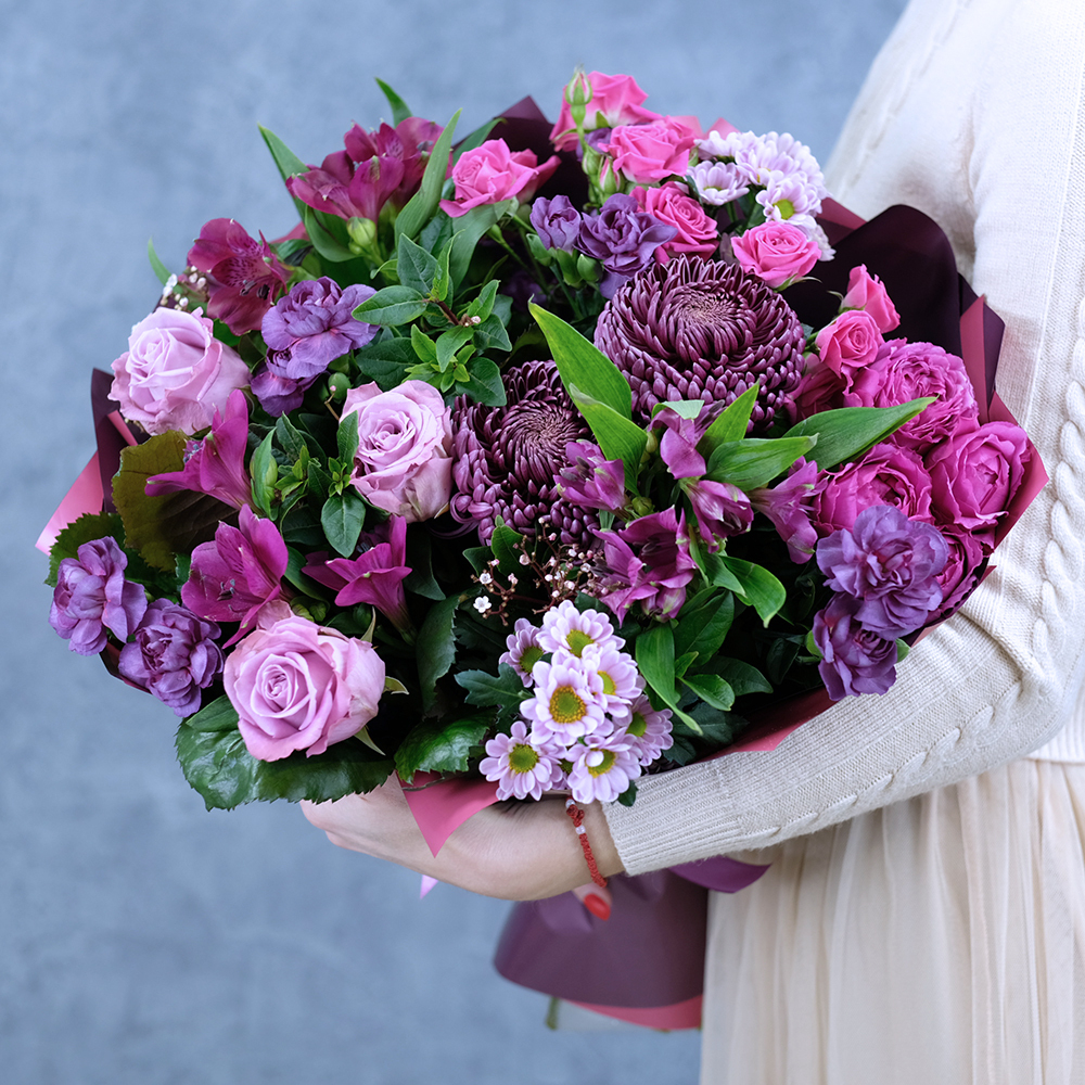 Букет #6 Таинство с премиум-хризантемами и пионовидными розами